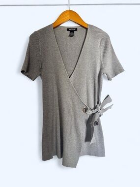 Gray Short-Sleeve Wrap Knit Top